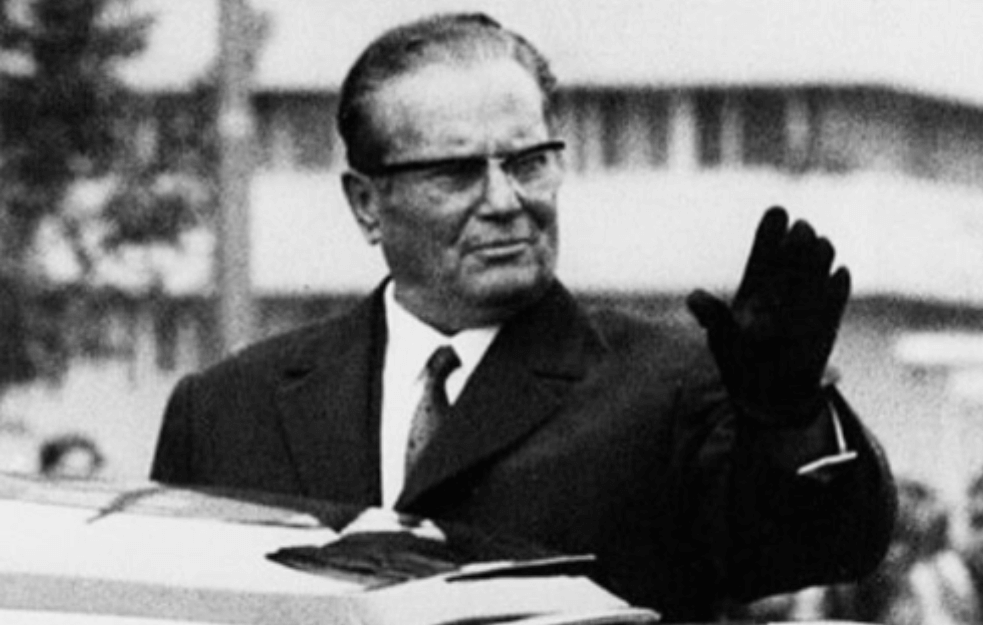 Odgovor Glasa javnosti na albansko <span style='color:red;'><b>falsifikovanje</b></span> istorije:  Albanci, jedini narod u Evropi, toga vremena bez svog jezika, pisma, književnosti i nacionalne svesti (Treći deo)